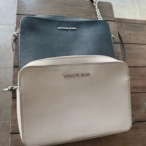 MICHAEL KORS 2 Crossbody Bags